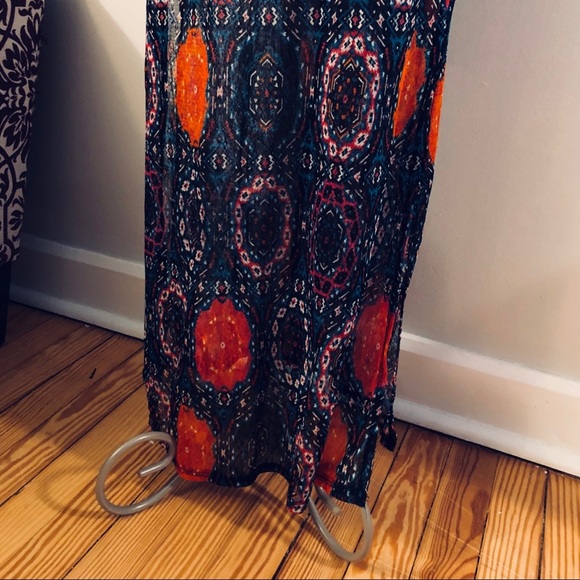 Patterned Maxi Dress - Picture 6 of 7